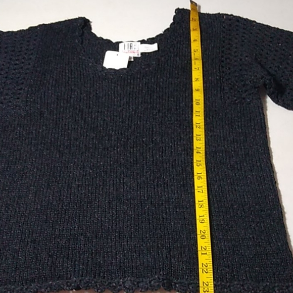 Women's Knitted Detailed Embellish Top - Picture 7 of 11